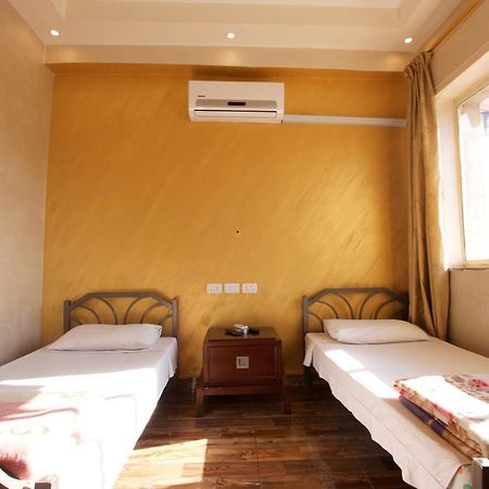 Erasmus Student House By Sunrise Hostel Аман Екстериор снимка
