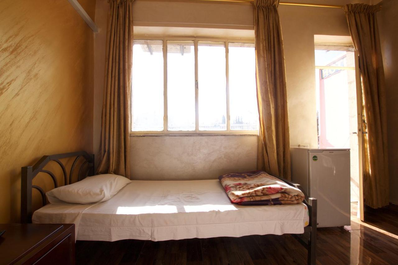 Erasmus Student House By Sunrise Hostel Аман Екстериор снимка